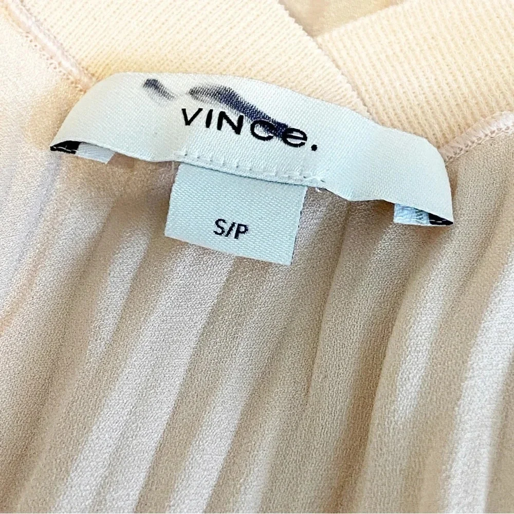 New Vince Crushed Sleeveless Double V-Neck Blouse in French Rose size Small - Picture 5 of 7